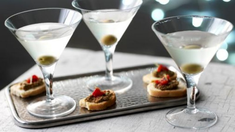 Dirty martini with olives